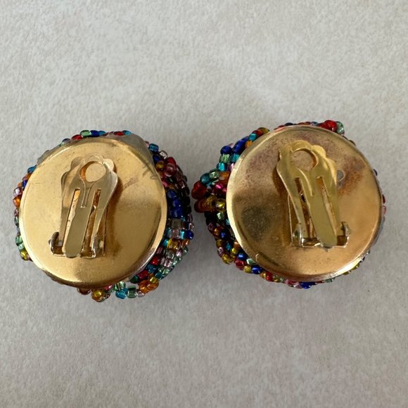 Vintage gold tone multicolor rainbow seed beads beaded woven clip on earrings - Picture 4 of 5